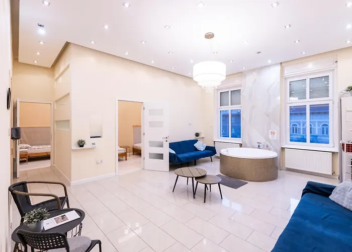 Appartement à 3 Chambres à Coucher