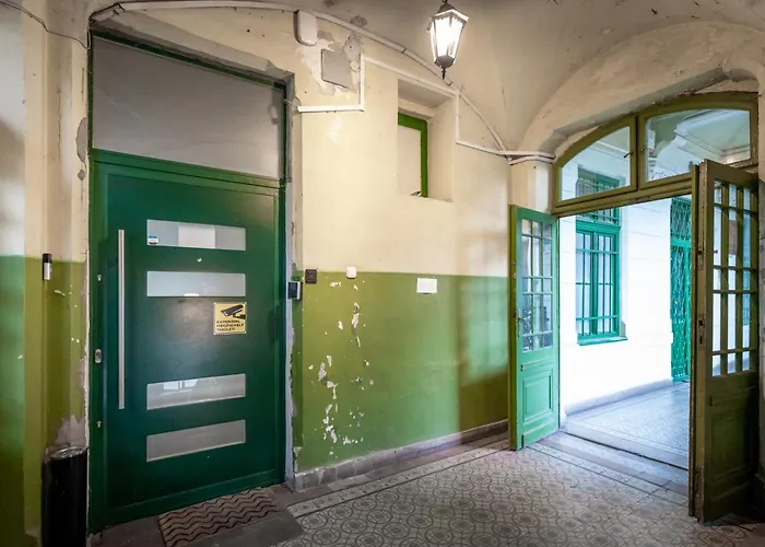 Appartement à 3 Chambres à Coucher